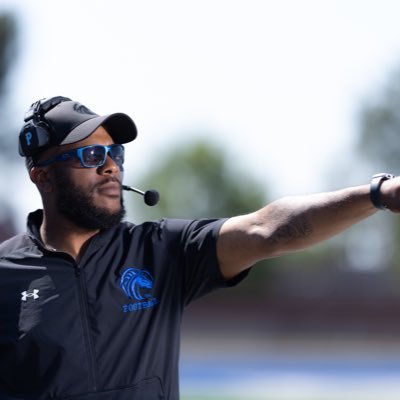 Linebackers Coach @ Fayetteville State University #Broncopride @FSUBroncos #Jumpoutgang #HowSheGoneEat Elizabeth City State University & Liberty University Alum