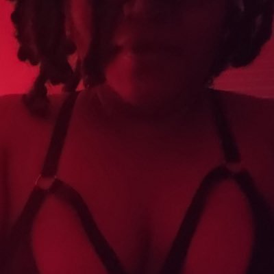 Just A Switch Living and Thriving In The Midst of Pleasure and Bliss #NSFW Bi She/Her/Empress