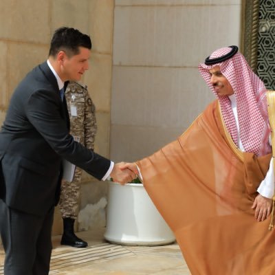 Embajador de El Salvador ante el Reino de Arabia Saudita, 🇸🇦concurrente con Emiratos Arabes Unidos, 🇦🇪Bahrain 🇧🇭y Líbano.🇱🇧