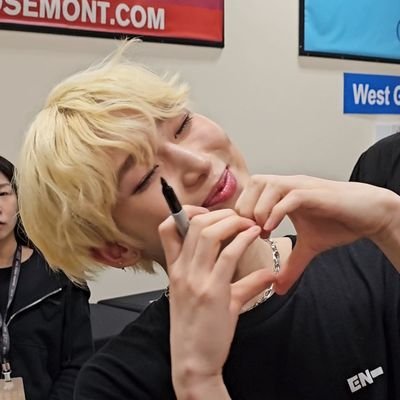ShadowBoxYoon Profile Picture