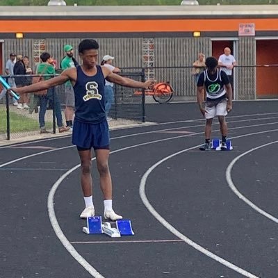 SpringField HighSchool, Pos: Athlete, CO: 🏈 CB,WR, RB,QB, height 5’9 🏀📚 3.0GPA 🎓2028 , 937-207-5011 HC:@moedouglass_7sr