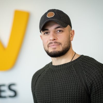 Syrian British journalist @ITVWales, @JSchofieldTrust fellow 2023, RTS Award Winner, Motorcyclist, 🇹🇷🇬🇧🇸🇦 speaker 🏴 learner