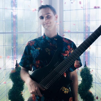 LVL 31 | I’m a composer, music teacher, and performing guitarist! Father of @Sesamoidband!
