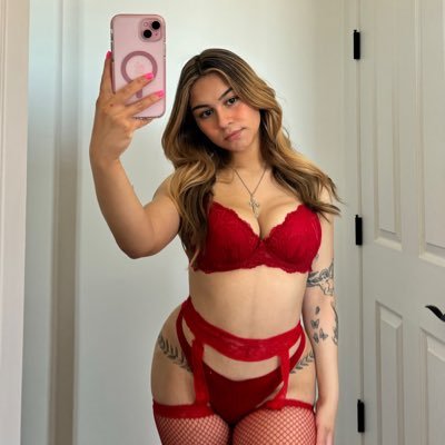 19 year old Latina ♡Let’s talk on onlyfans