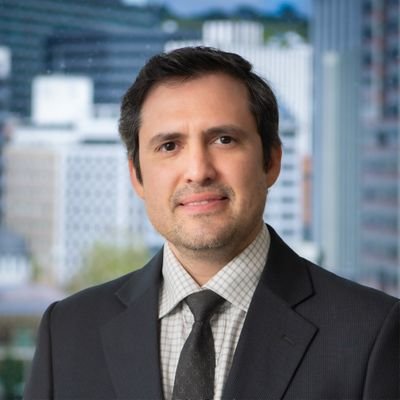 M.A Economics @DukeEcon. Currently Ph.D student at @WellingtonUni, NZ. Macro, Metrics, Central Banking. Paraguayo y Olimpista.