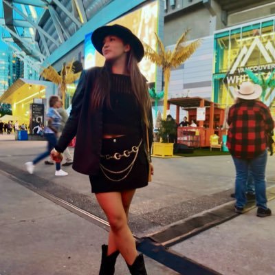 maliashaa's profile picture. 