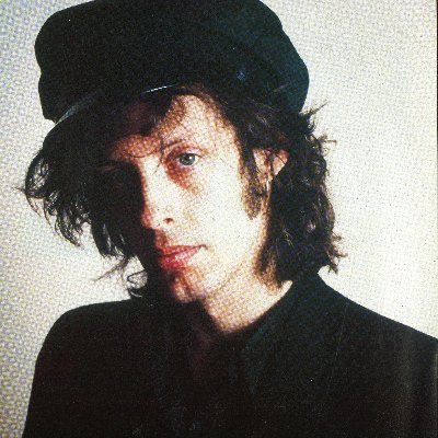 Waterboys singer. Rock'n'roller. Dandy. Freak flag flyer.
And also here: https://t.co/heFxa2Y0Un Photo in circle taken (some time ago) by and © Tom Sheehan.