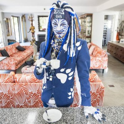 9Syht's profile picture. Collector of broken cats, highly sardonic, will steal memes shamelessly. Cats4life!!!