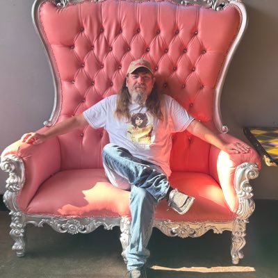 mrphillfree's profile picture. I don't tweet much, but when I do, you will be disappointed. Skol