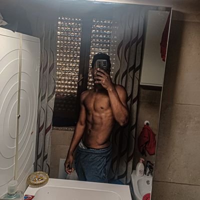 moise_carrey's profile picture.