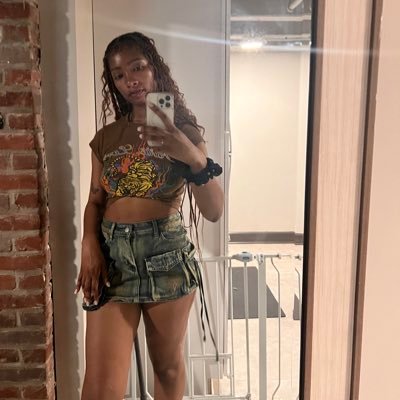 I turn lemons into lemonade, simply dawg|| be inspired. uofl fine art. diamonds are forever. ❤️❤️ You like my voice? It turn you on?