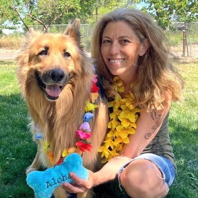 Instagram: https://t.co/CYjy2hy21O
#AdoptDontShop
Liberal CA girl, atheist, sangria drinker, 
♀️ Power. Mother of 5 dogs, Lucy the cow, goats, pigs & more.