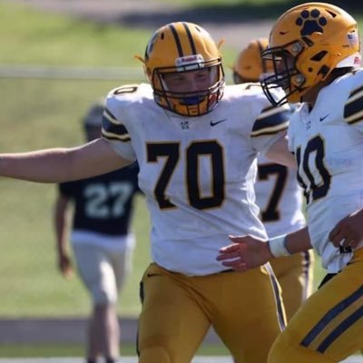 Saint Ignatius Highschool ‘27 | Football | 6’1 235 lbs OL/DL