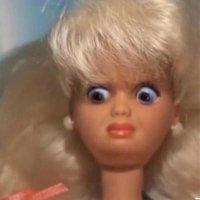 Hollie (@hollierogin) Twitter profile photo