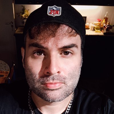 Brazilian. Journalist. Currently a sports editor. Here to write some info, stats and personal analysis about the Ravens.