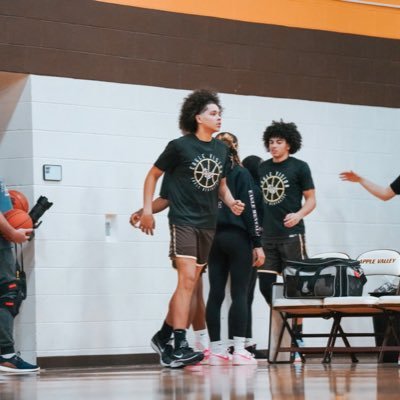 athlete 🏀 🏈 || apple valley C/O 27 || 6”4 PF/TE | Tyresehutton2021@gmail.com |