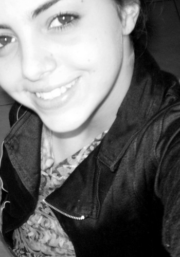 15 anos, estudante, taurina,e apaixonada pelo @luansantana !