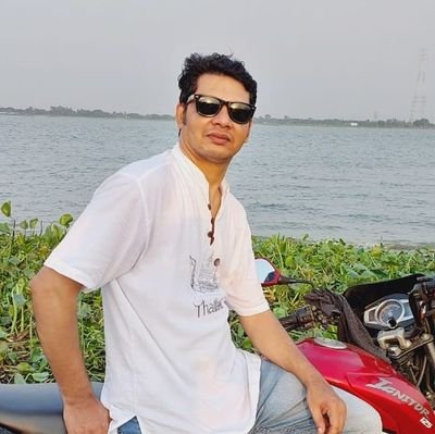 farhad6177's profile picture. কোন প্রাপ্তিই পূর্ণ প্রাপ্তি নয়, 
কোন প্রাপ্তিই দেয় না পূর্ণ তৃপ্তি 
সব প্রাপ্তি ও তৃপ্তি লালন করে 
গোপনে গহীনে তৃষ্ণা তৃষ্ণা তৃষ্ণা!