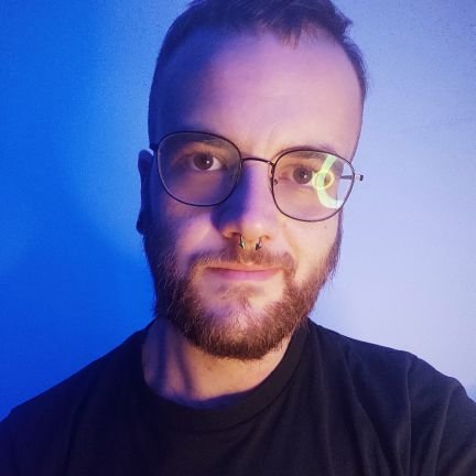 Trex_TimeLord's profile picture. tdah/tsa ?/transmasc/possède le palais d'un enfant de 5ans/droitier mais gauchiste/teneur de chandelle professionnel