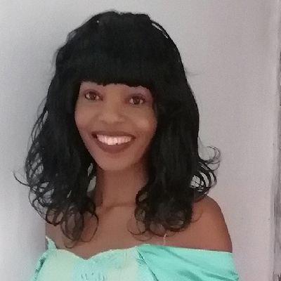 Frontend engineer & Technical Writer | TS | JS | React | Lover of dogs & trees 🐕 🌴 | Amateur dancer💃| Addicted to Bread🍞 (It's a problem 😭 Send help!)