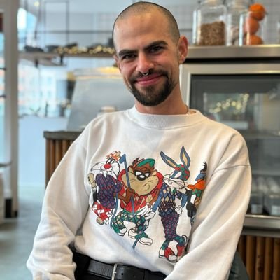 EitamZach's profile picture. 🇮🇱 living in Amsterdam 🇳🇱 | MS student of Political Communication at the University of Amsterdam (UvA) ✖️✖️✖️ | queer 🏳️‍🌈