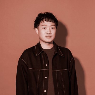 海に面した崖の上に家を建て、絶景を望む毎日を送り、ある日崖ごと家が崩れて一緒に死ぬのが夢なので、崖の土地を買いました。 DeNA Co.,Ltd. Designer / 京都精華大学メディア表現学部 非常勤講師