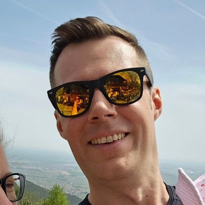 Creator of @zeit_io, @VersionEye. @Bitcoin enthusiast. Tweets are my own.
