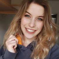 Lena (@formulalena) Twitter profile photo
