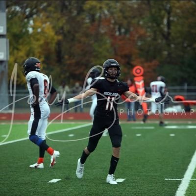 daltonbalint's profile picture. Highland High School | Highland il | Class of 2025 | S/Wr | 5’11 | 145 | 4.6/5.0 | 618-807-0788 |
