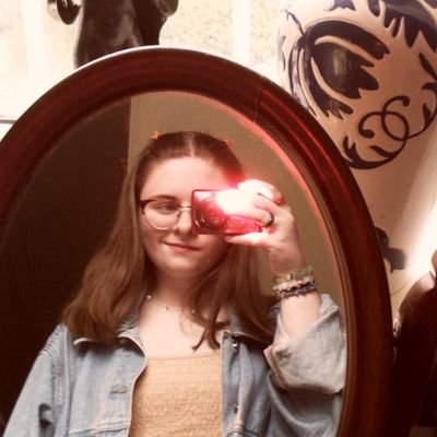 20 | she/her | HisPol @ UCD | 🏳️🌈 | tumblr couldn't handle my swag