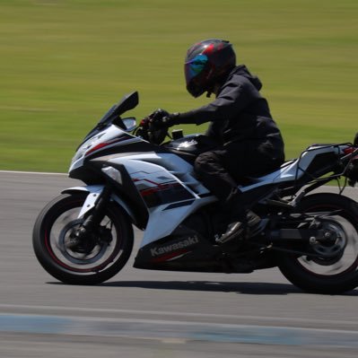 MTF_Yui's profile picture. DMtG//鈴宮ゆいNinja250に乗る自称優しい2✖︎歳(๑˃̵ᴗ˂̵) 無言フォロー失礼します('ω') フォロー&DM大歓迎★ #車好きと繋がりたい #バイク乗りと繋がりたい