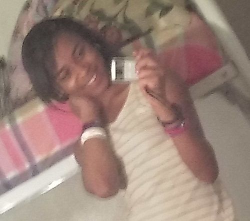 IF YOU FOLLOW ME I WILL BE SURE TO FOLLOW YOU BACK!!!!Im dahhh nicest person you will meet, funn nd a gudd person to talk 2!! =D