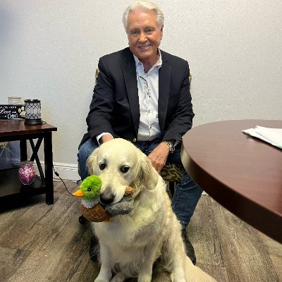 Mikebaysagency's profile picture. 