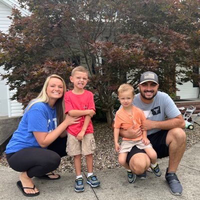 Machinegunkmad's profile picture. 