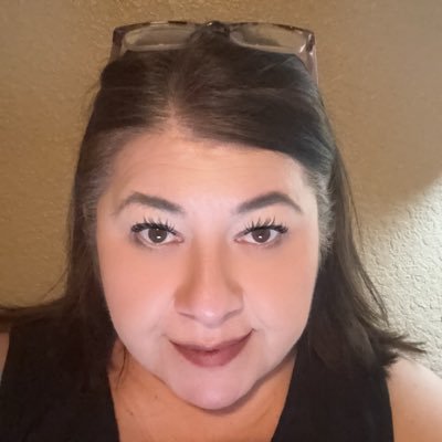 juli5772's profile picture. Wife, mother, blessed grandmother, reader, learner,  Principal