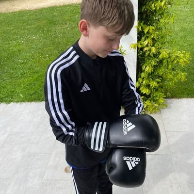 Baby boy millionaire 🤑 || Just turned 13 and I already run a business🧏 || A&D jr 👁️💪 || Biohacking student 🧬