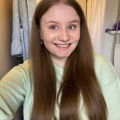 Young Genealogist + Family Historian 🍃 // 15th century WOTR historian 👑 // graduate @yorkmedieval // Bluesky: sophie.searches