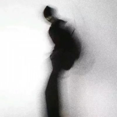 zhngq4152076673's profile picture. 