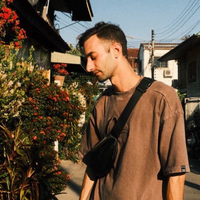 yaronovv's profile picture. experimental sound designer