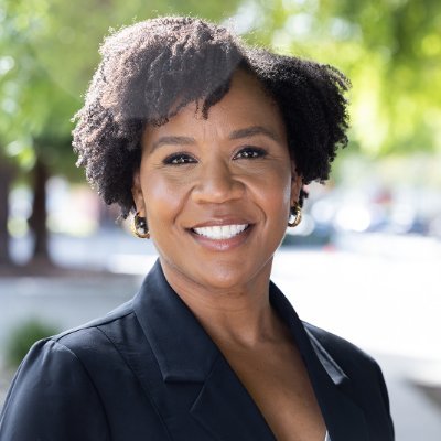 Chair, UCSF Department of Obstetrics, Gynecology & Reproductive Sciences. My expertise is reproductive health care for Black Womxn. @UCSF_ObGynRS