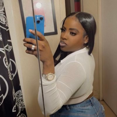 Niema Loca FemaleRapper/Chicago's Southside niemaloca24@@gmail.com Fb:Niema Brazil IG:Niemadarapper