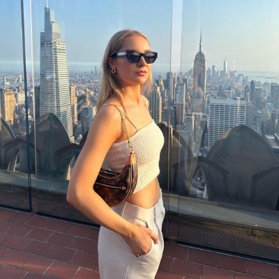 📍Los Angeles 💄Fashion/Beauty 📈 Scale your brand! 🔌 Connecting Women with Purpose 🏀 Athlete 🏛 Activist 🪽Artist
