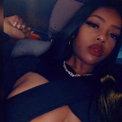 Classy Vocalist 🎤 , Big Sag Energy 💅🏽 Your girls fav girl