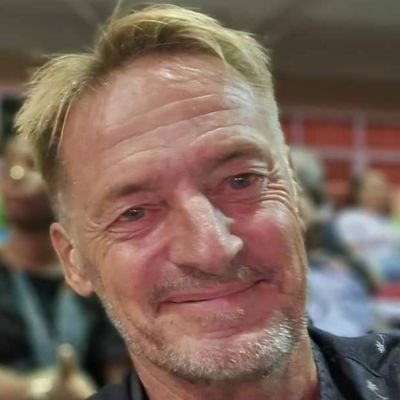 MxJ61's profile picture. Everything you want is on the other side of slaying dragons 🐉 
Traveling the World. Investing in $NASDAQ 100 $TSLA $NVDA  
Happiness! ❤️Married❤️