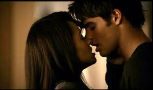 LittleMiss_Bon's profile picture. I love @StuckInShadowsJ with every bit of my being. Now that I have him back, I can't imagine a day without him. {Engaged; 1/29/2012}