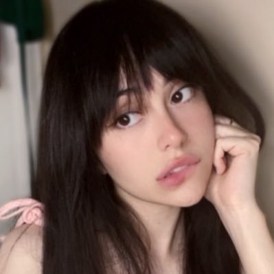 20 • Asian/Latina • Libra
— 🌸 — 🌿 — 🌸 — 
୨୧ Studying psychology in addiction & substance abuse therapy
୨୧ Cozy gaming streamer
୨୧ DMs open!
— 🌸 — 🌿 — 🌸 —