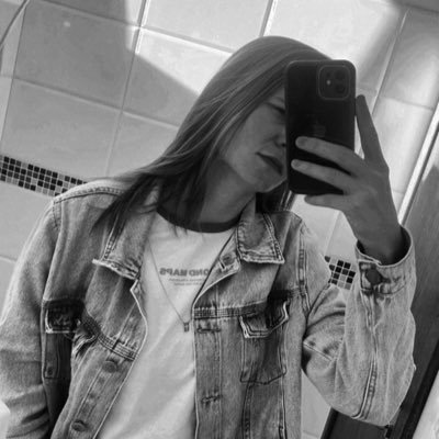 poha_kamke's profile picture. 🖤🤍