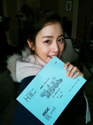 [1980.03.29]안녕하세요 김태희봇(Bot)입니다. 맞팔은 봇분들만 가능합니다^_^I'm not real kimtaehee 김태희는 미투데이 이용자이십니다.^ㅇ^중복봇입니다.저말곤 다른중복봇 받지않습니다