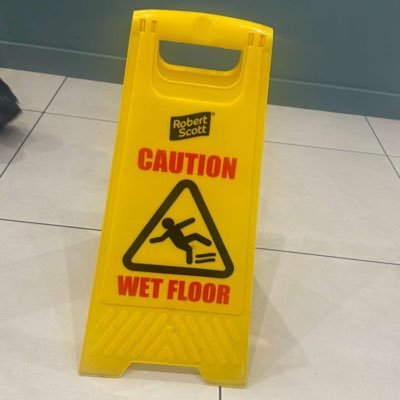 PheechMoni22's profile picture. Keep it cool 😊