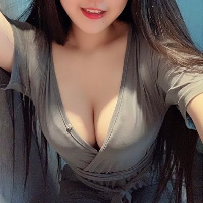 JieMeng12573's profile picture. 賴ID mt8690 (身材密碼 165cm 53kg 36D) 個人兼職 不想問家裡人要錢 租的套房一對一服務 相信通過努力從使生活再苦也依然會過幸福 加賴好友點下面鏈接喔 👇👇👇